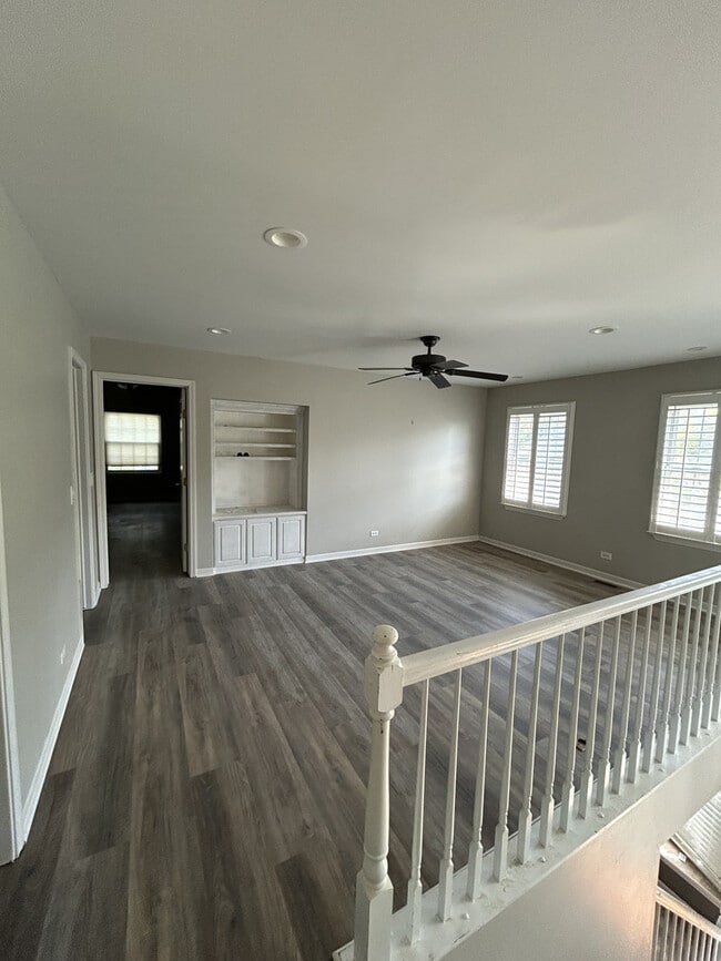 Building Photo - 1381 Laurel Oaks Dr