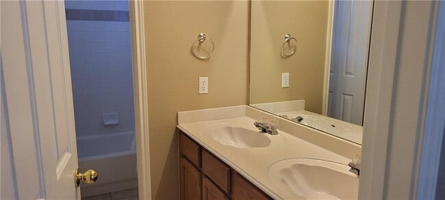 Building Photo - 6929 Auckland Dr