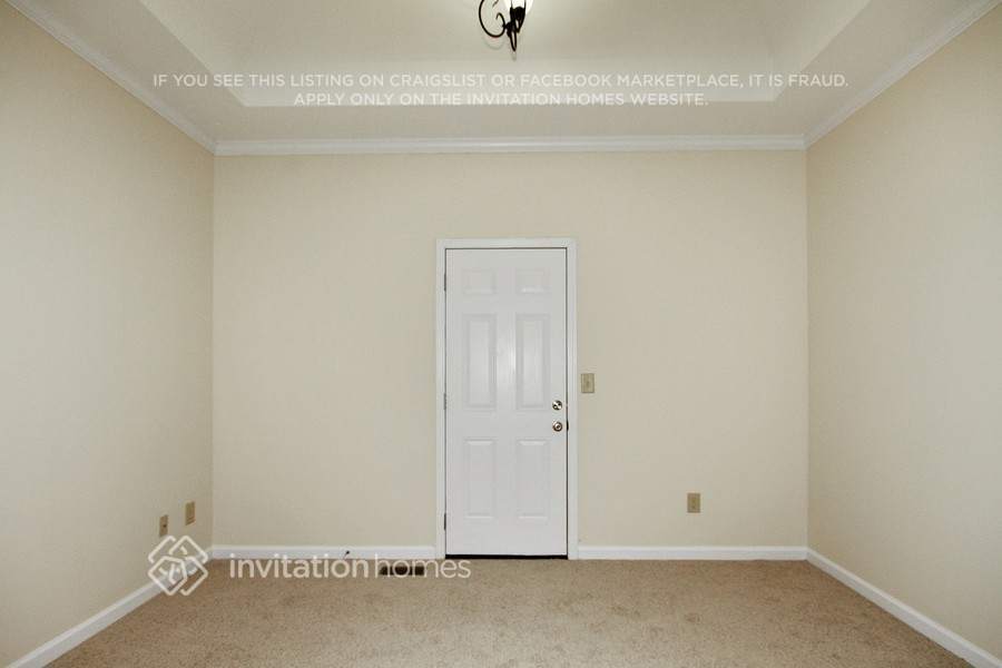 Building Photo - 503 Autumn Ridge Dr