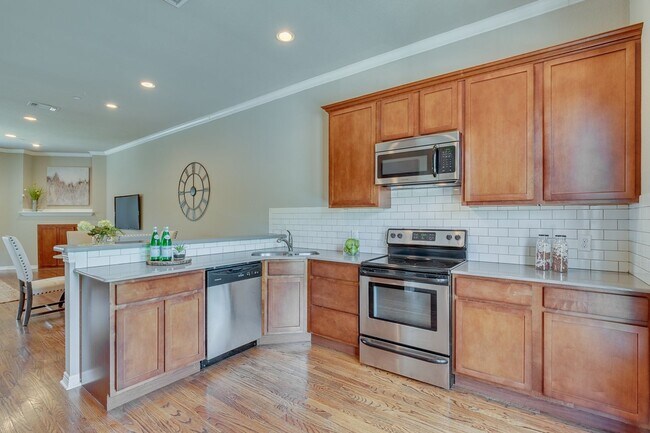 Building Photo - 2816 Lubbock Ave