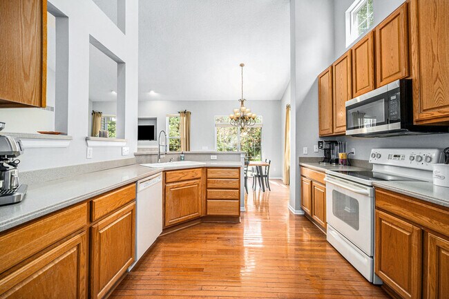 Building Photo - 150 Burwyck Park Dr