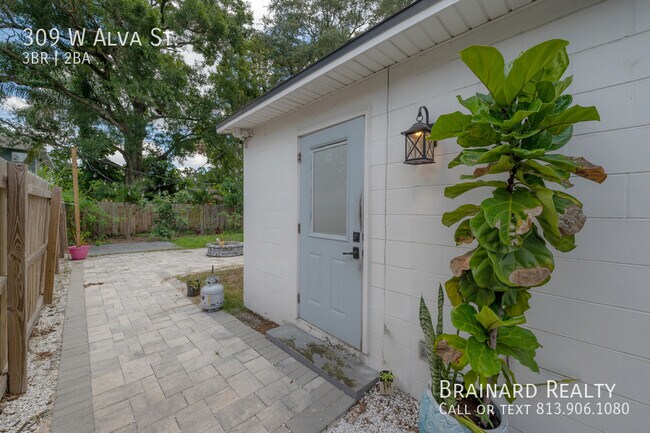 Building Photo - 309 W Alva St