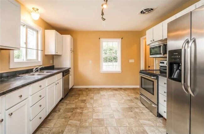 Building Photo - 43 W Craig Hill Dr