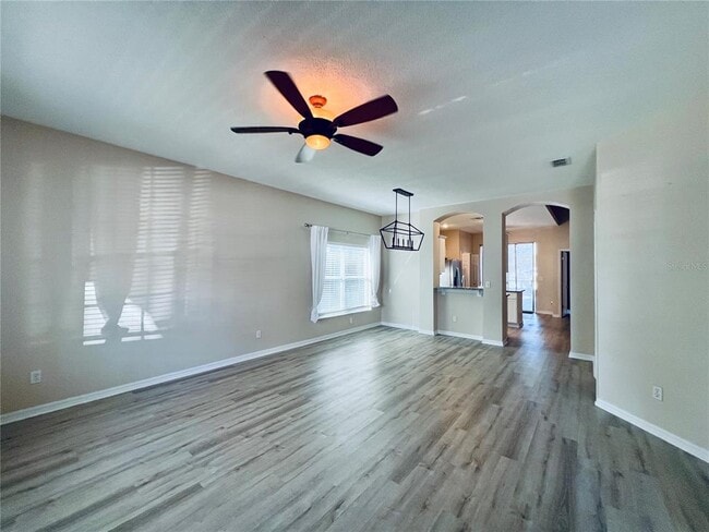 Building Photo - 124 Queens Ct