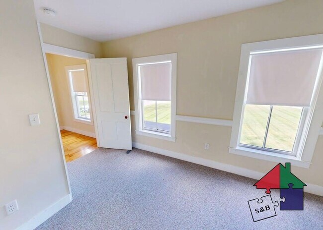 Building Photo - 123 Hill St