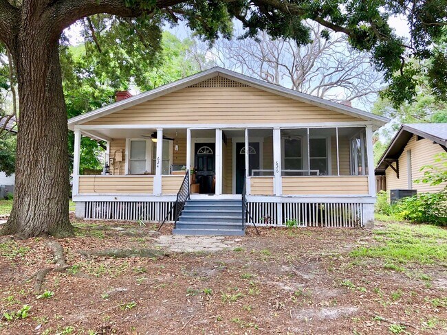 Building Photo - 624/626 Patterson