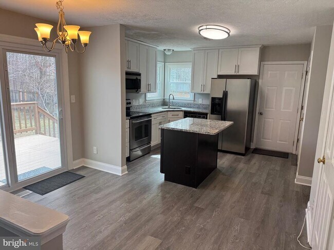 Building Photo - 11629 Enchanted Woods Way