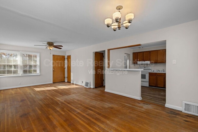 Building Photo - 10218 Unicorn Dr