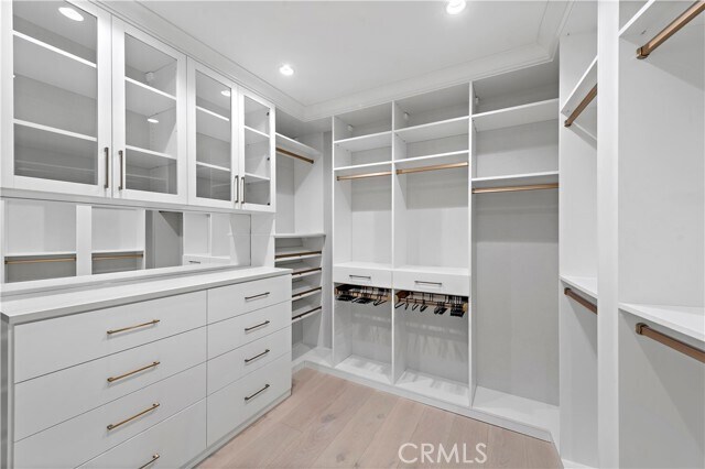 Building Photo - 2340 Crestview Dr