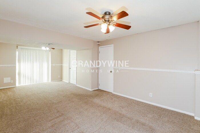 Building Photo - 1107 Viola St