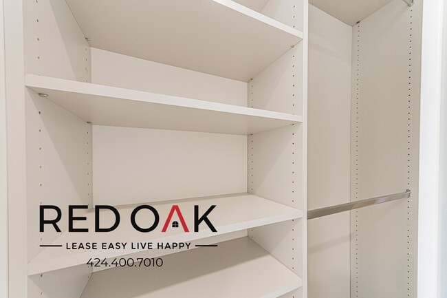 Building Photo - 5320 Cartwright Ave