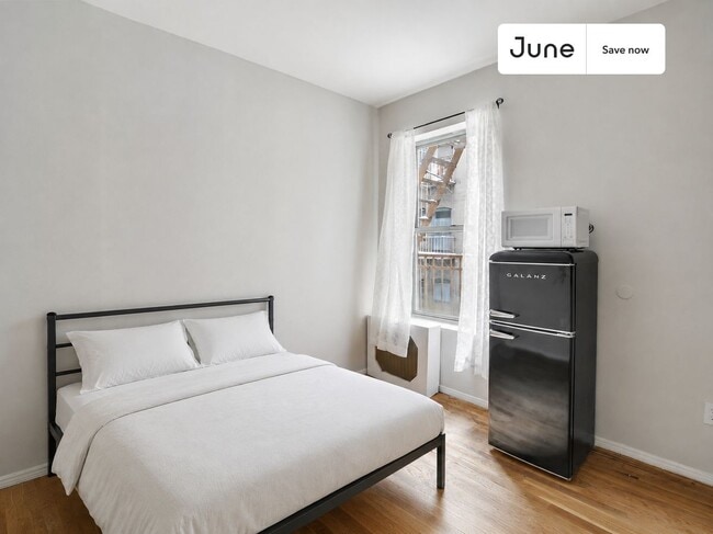 Building Photo - 244 W 64th St