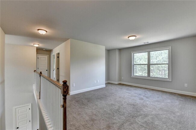 Building Photo - 235 Bella Dr