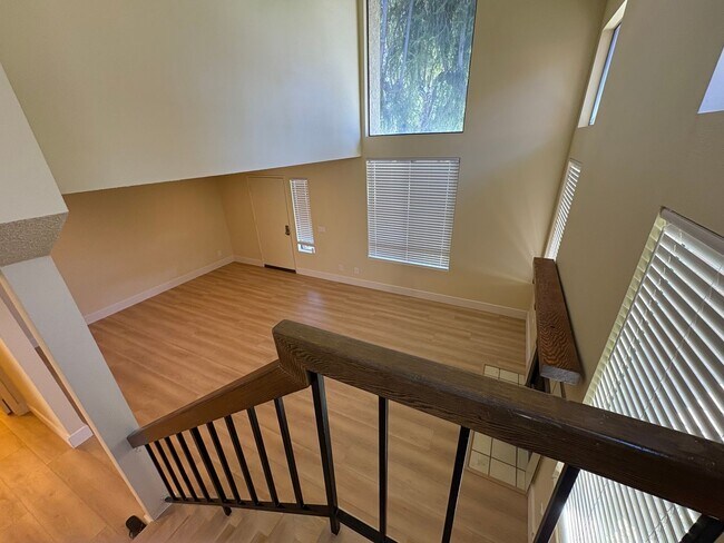 Building Photo - 6865 Valley Circle Blvd