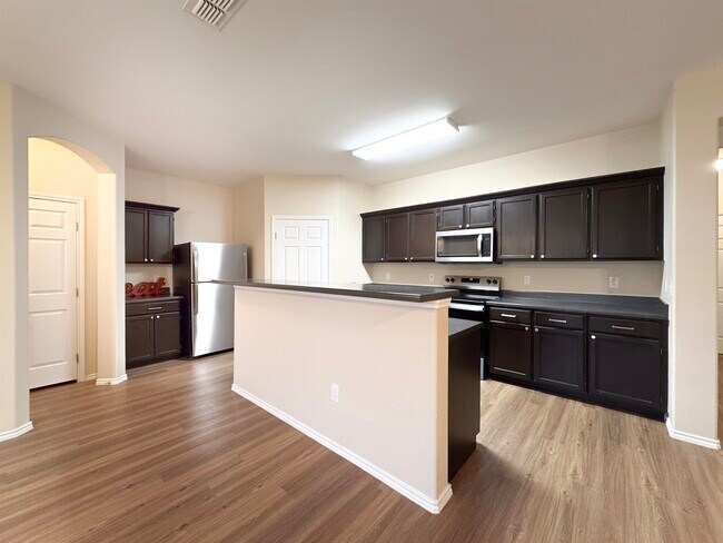 Building Photo - 4426 Gloria Dr