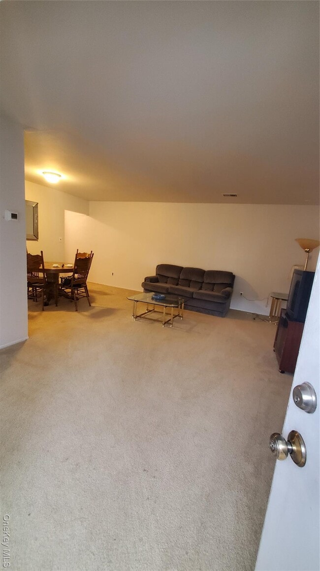 Building Photo - 11 Laramie Ct