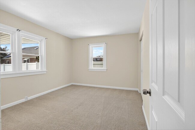 Building Photo - Move-In Ready 2BR home – fully renovated, updated roof & HVAC, *OPEN HOUSE 3/29/26 1PM-3PM *