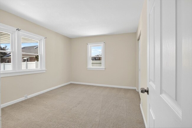 Building Photo - Move-In Ready 2BR home – fully renovated, updated roof & HVAC, *OPEN HOUSE 4/4/26 1PM-2PM *