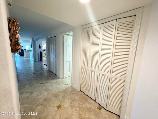 Building Photo - 420 Harding Ave