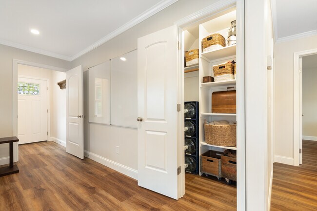 Building Photo - 165 Byrne Ave