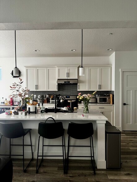 Kitchen - 16187 SW Vance Ln