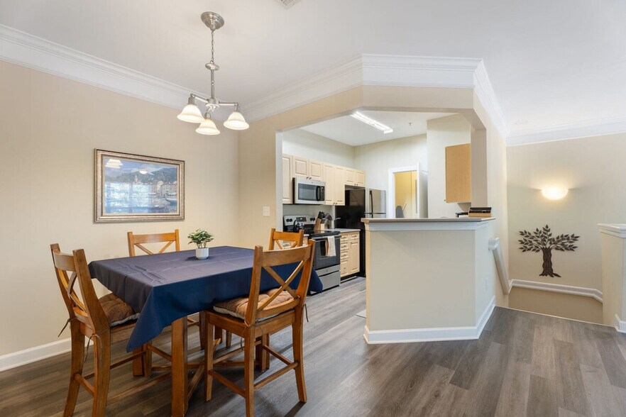 Building Photo - 7200 Almaden Way