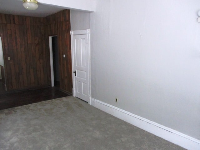 Building Photo - 704 W Mulberry St