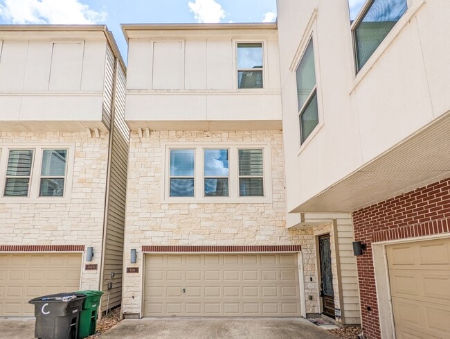 Building Photo - 5323 Kiam St