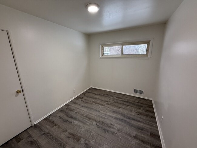 Building Photo - 310 W Princeton Ave