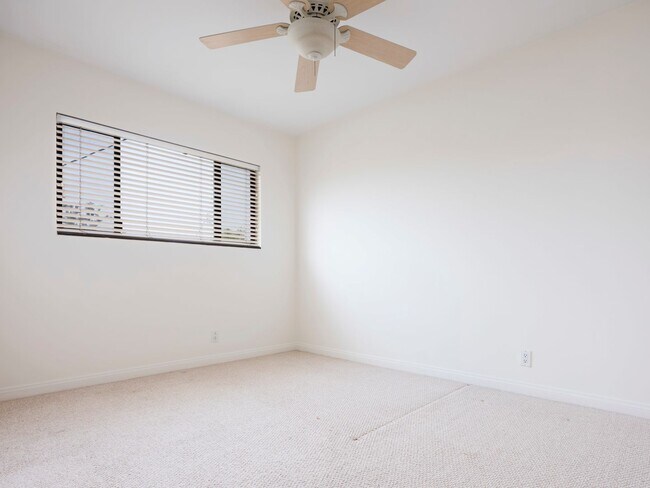 Building Photo - Private 3+2 Single Family Home on the Marina Del Rey/Mar Vista Border!!!