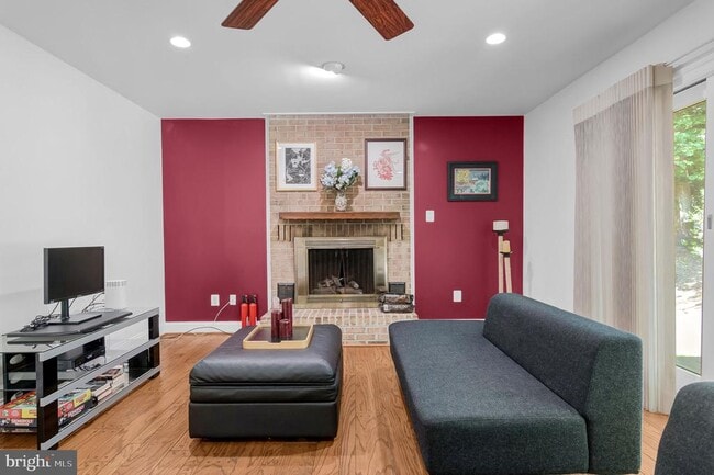 Building Photo - 8033 Cypress Grove Ln