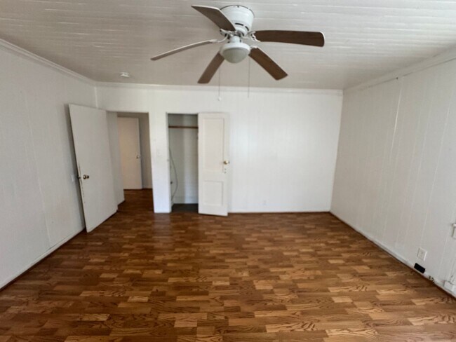 Building Photo - 2/1 in Downtown Kings Mountain, NC