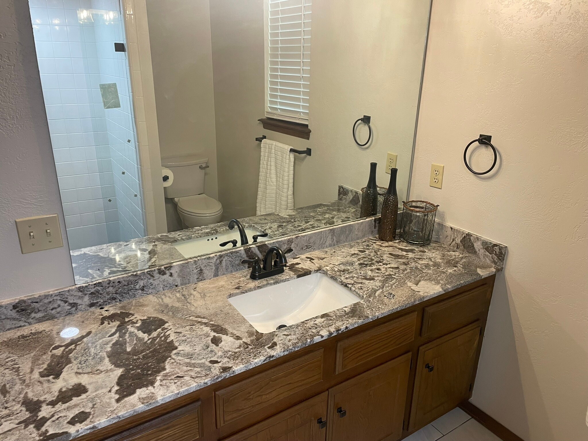 Primary Bath - 505 Ramsey St