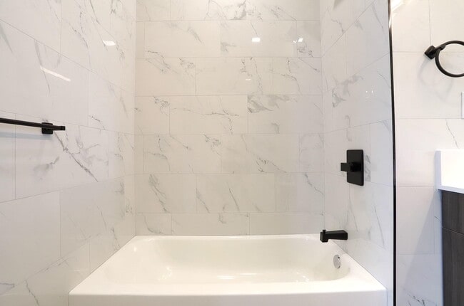 Building Photo - 3516 John F. Kennedy Blvd