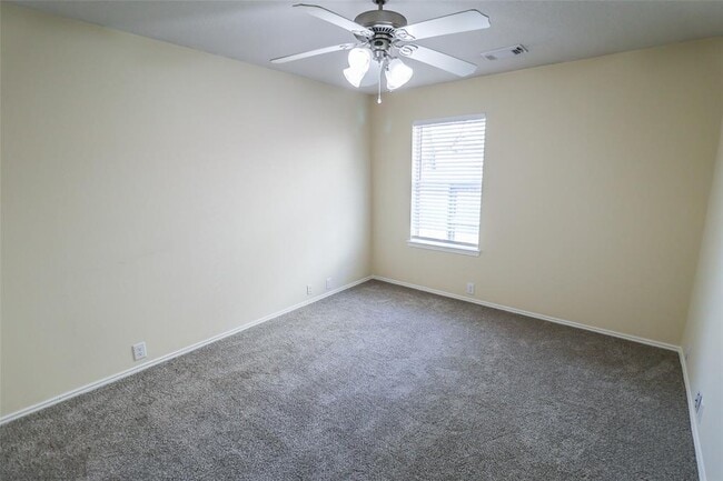 Building Photo - 18611 Woodbreeze Dr