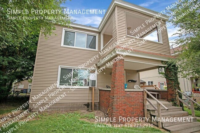 Building Photo - HALF OFF FIRST MONTH'S RENT -Beautiful 2 b...