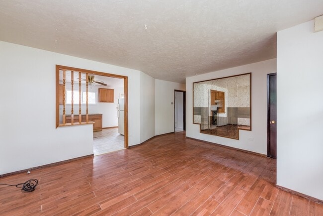 Building Photo - 2030 Wright Ave