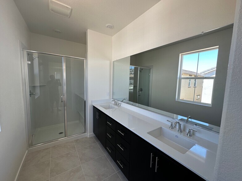 Building Photo - 5451 Knights Valley Ln