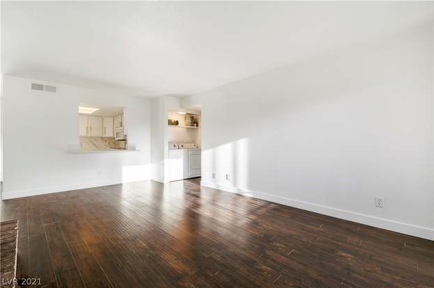 Building Photo - 3749 Carlyle Dr