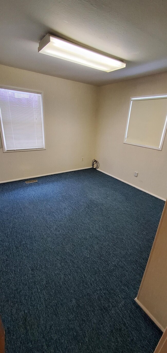 Building Photo - 182 Jacolyn Dr NW