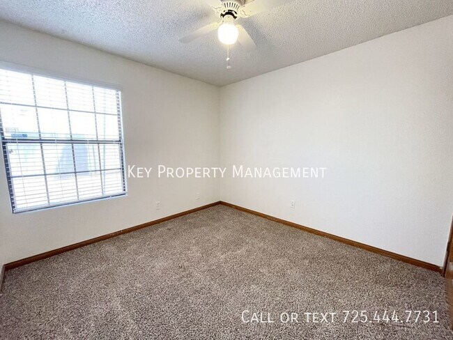 Building Photo - TWO STORY 4 BEDROOM WITH POOL NEAR SPRING ...