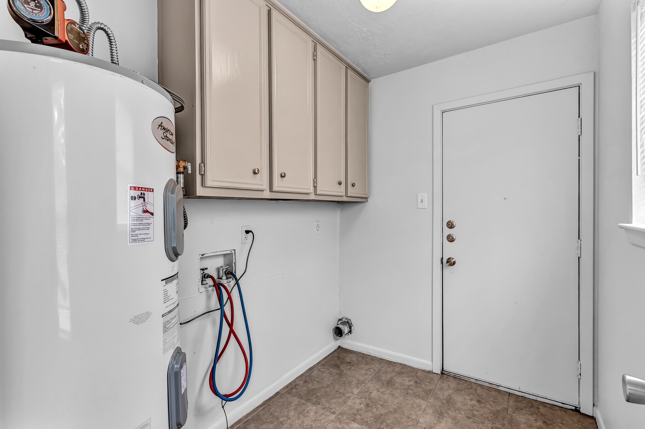 Building Photo - 3402 Timberline Ct