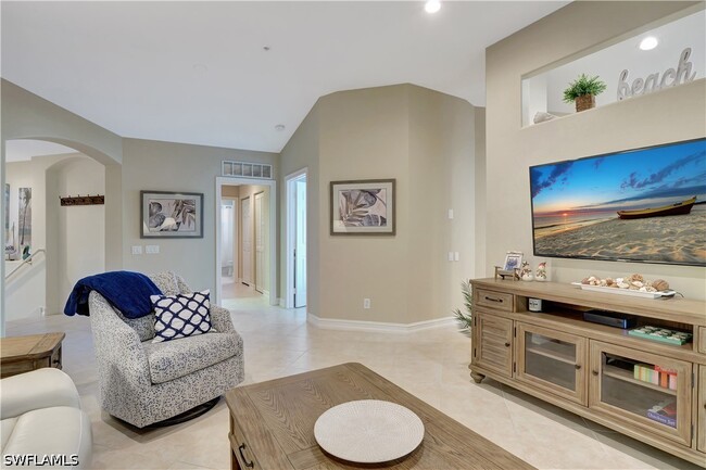 Building Photo - 720 Tarpon Cove Dr