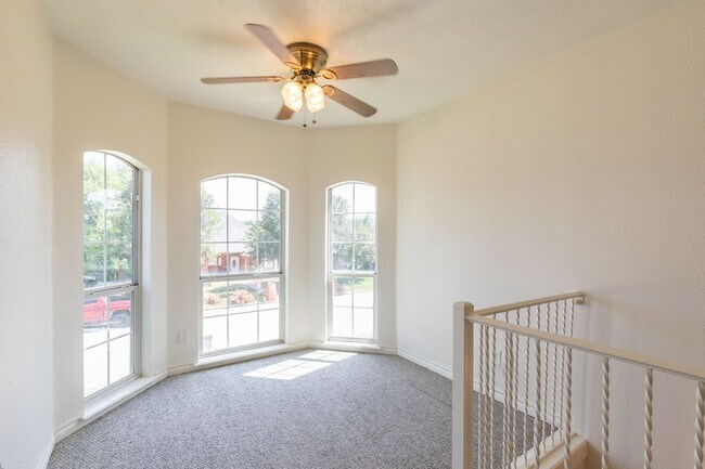 Building Photo - 3310 Silver Oaks Dr