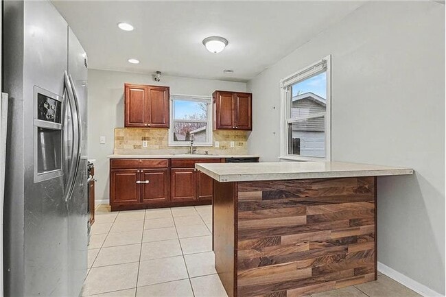 Building Photo - 5807 Averill Ave SW