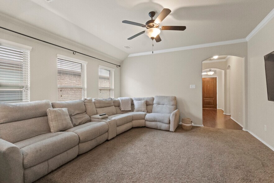 Building Photo - 617 Wounded Knee Dr