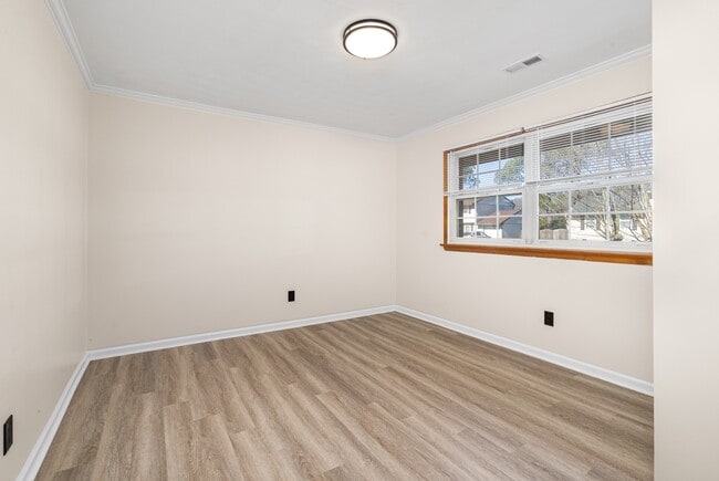 Building Photo - 38 Sacramento Dr