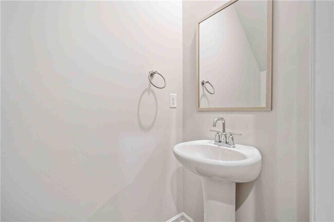 Building Photo - 279 Wells Cir