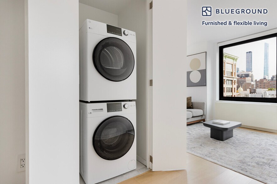 Building Photo - 180 W 20th St