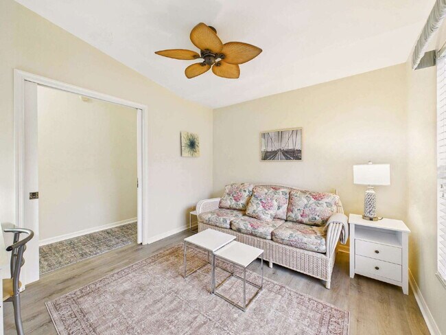 Building Photo - Furnished Seasonal or Annual Rental in Pip...